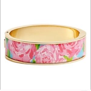 NWOT First Impressions Gold Lilly Bangle